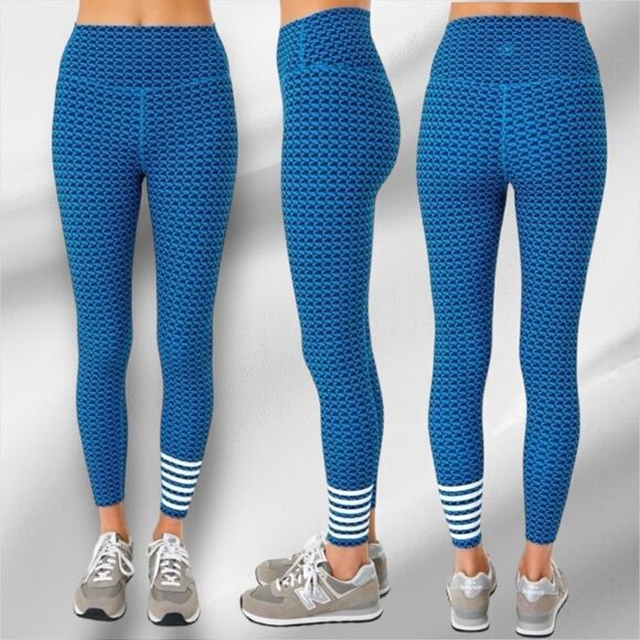 Addison Bay Pants - ADDISON BAY Women’s 7/8 Ankle Length Everyday Leggings in the Size Large